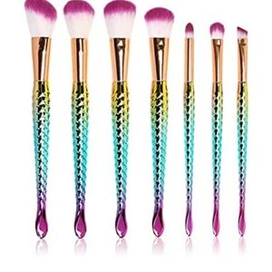 NEW! Makeup Brushes
